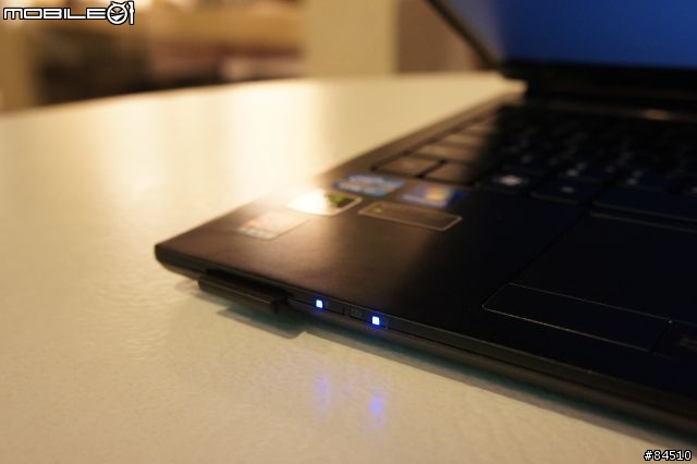 Acer TravelMate 8481G 打造 Hybrid 工作型態!