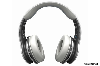 繼Ludacris的SOUL後，嘻哈歌手『五角』也出了自家耳機款SMS Audio