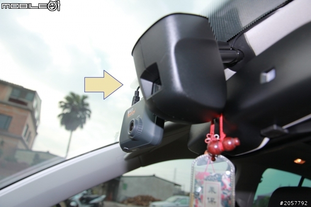 (開箱了) 2012 TIGUAN TSI S&S 天窗+多功能方向盤+倒車顯影+遠光燈輔助系統+米黑內裝....一次呈現]