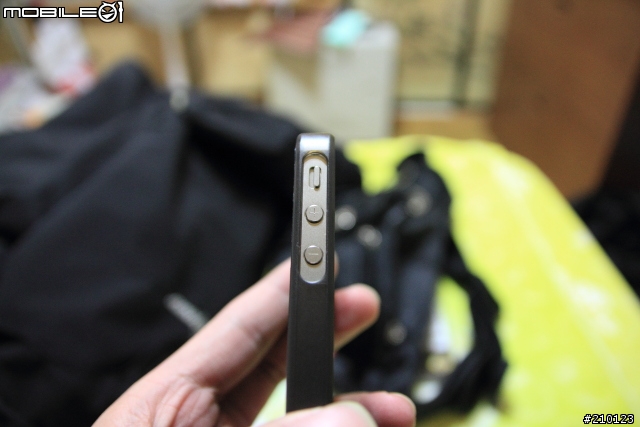 [開箱] 今年度最貴開箱 iPhone 4s + GGMM超薄殼