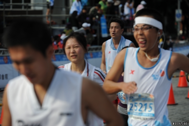 【分享】2011台北富邦馬拉松-半程賽照片集