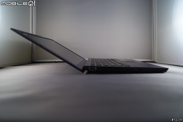 [開箱]我心中的極致藝術 - Sony VAIO Z226 極光藍