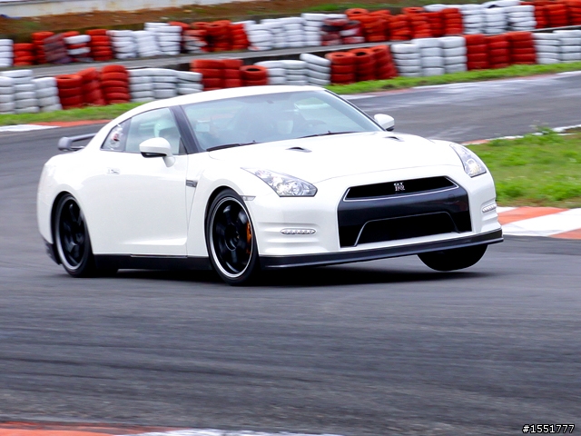 在龍潭賽道和2013年式東瀛戰神NISSAN GT-R的密會(圖多完整版分享)