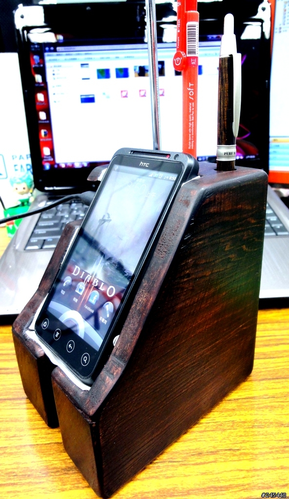 EVO 3D 木製座架