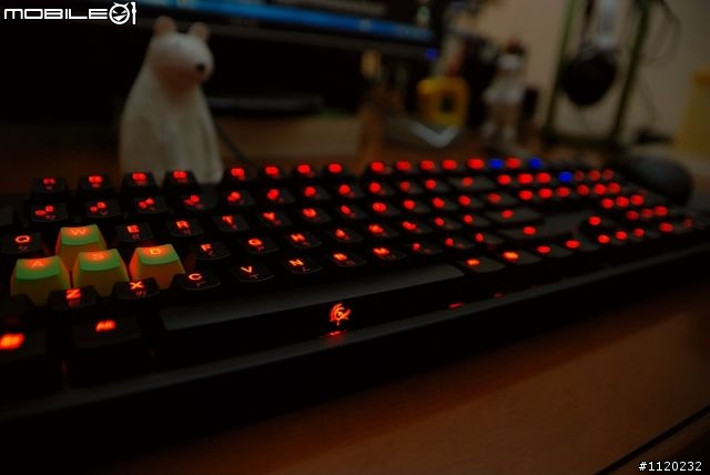 Ducky DK9008-R Shining 紅光紅軸簡易開箱