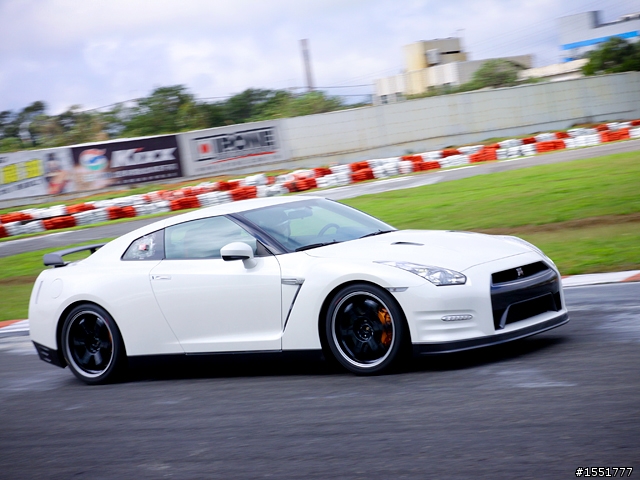 在龍潭賽道和2013年式東瀛戰神NISSAN GT-R的密會(圖多完整版分享)