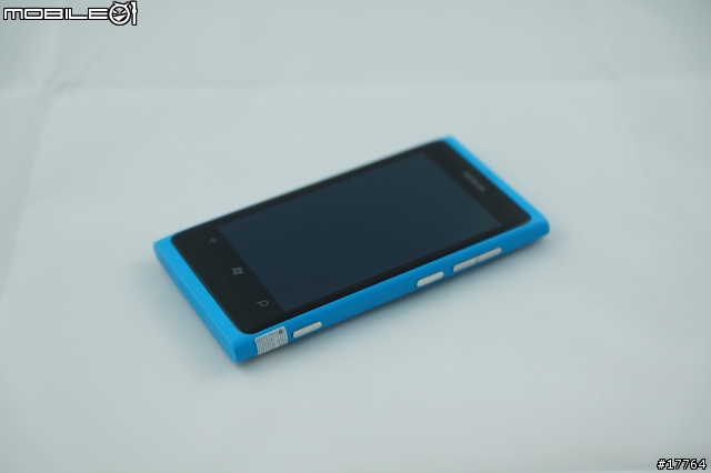 『極簡美學』Nokia Lumia 800 放手一搏 開箱文