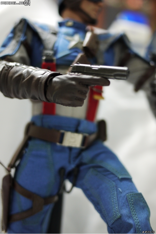 Hottoys Ironman MK V & Captain Amarica