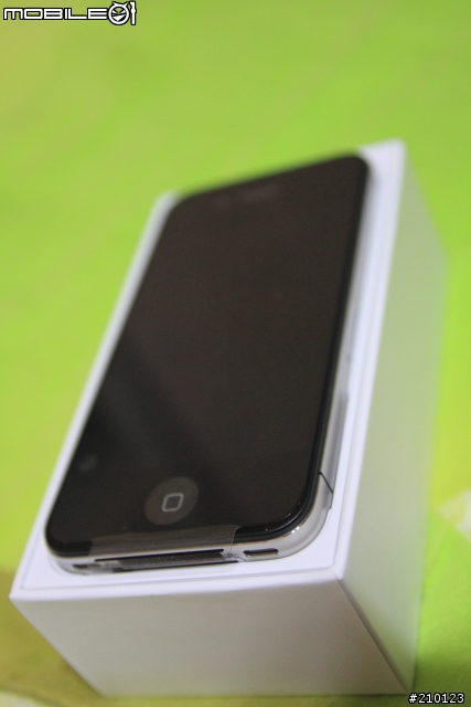 [開箱] 今年度最貴開箱 iPhone 4s + GGMM超薄殼