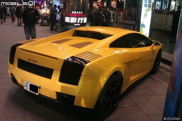 昨晚遇到掛 試車牌 的黃牛~