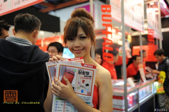 萬頭鑽動的的金士頓攤位