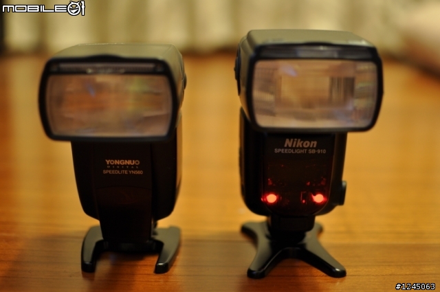 [平安夜開箱]NEW N家神燈SB-910+ MB-D80電池垂直手把 開箱(圖多)