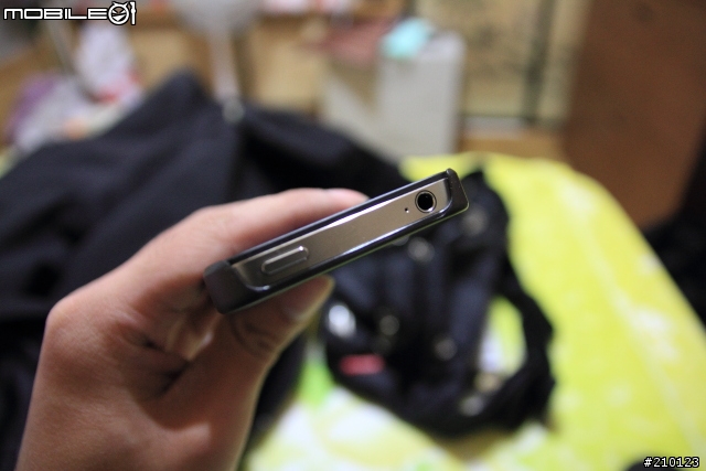 [開箱] 今年度最貴開箱 iPhone 4s + GGMM超薄殼