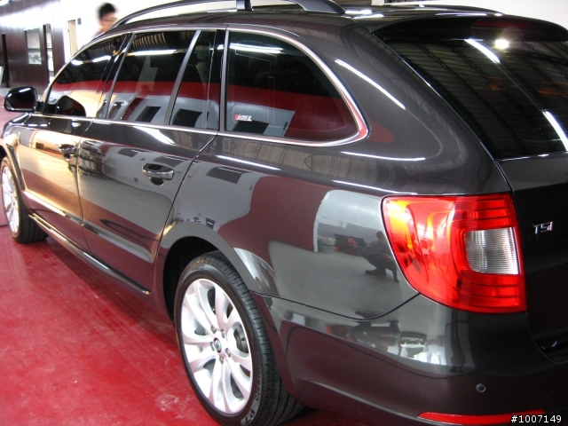 skoda combi  星期天把她捉去鍍膜完成分享!