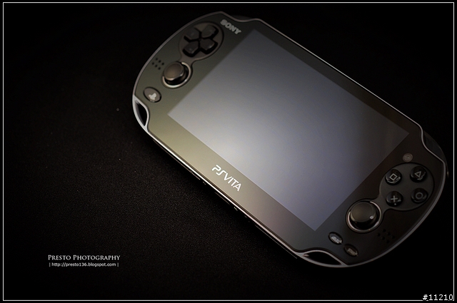 【分享】次世代掌機 - SONY PlayStation Vita 簡單開箱