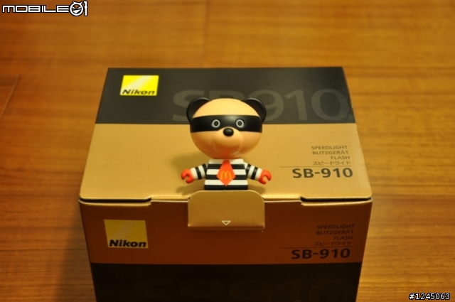 [平安夜開箱]NEW N家神燈SB-910+ MB-D80電池垂直手把 開箱(圖多)
