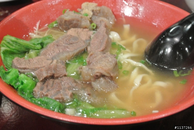 推薦竹北市(夜市小館)-好吃又便宜的牛肉麵
