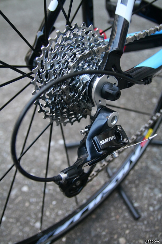 SINIC RAZOR -- 遲了一年，開箱文變成長期分享