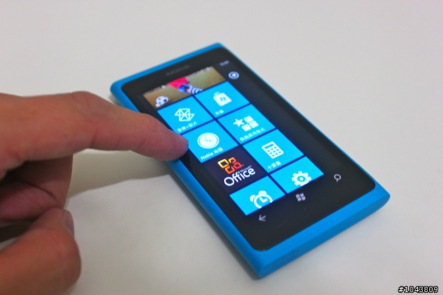 歡迎回來！Nokia Lumia 800 開箱文！