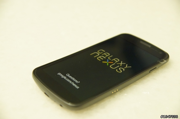 【☞ Nexus速報】Google Galaxy Nexus入手開箱！（爽度大滿載）