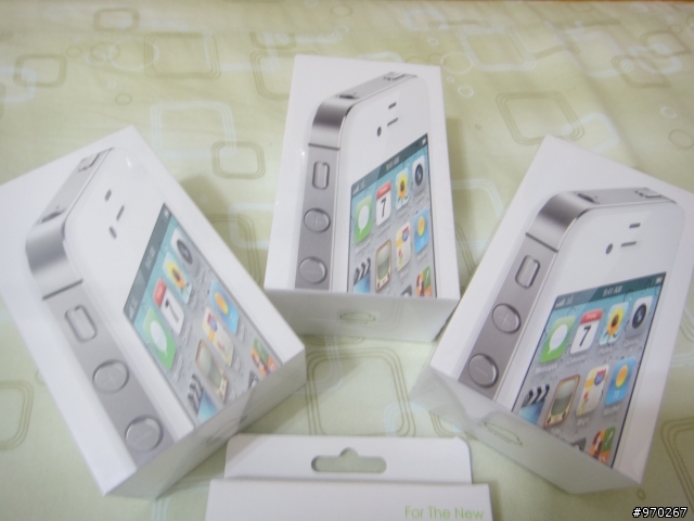 今天晚上辦 中華的 iphone 4s 含配件照 及說明台積電方案到期時間