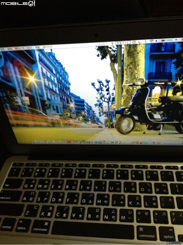 MacBook AIR 11"  穿新衣~