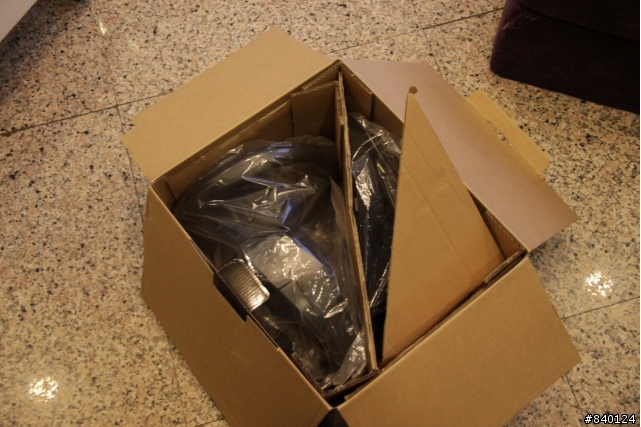 〔小開箱〕買不起法拉利458Italia那買個法拉利458Italia方向盤來玩好了