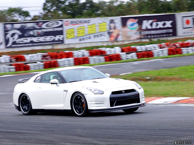 在龍潭賽道和2013年式東瀛戰神NISSAN GT-R的密會(圖多完整版分享)