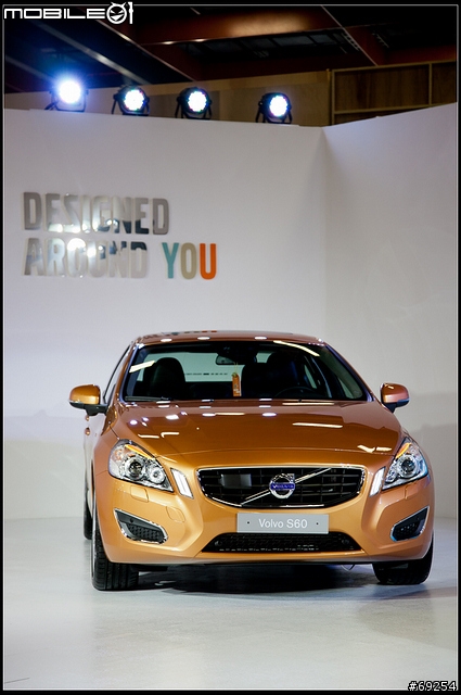 [小惡魔車展特派員]最動感的勁車與凱渥模特兒就在VOLVO !  (圖多)