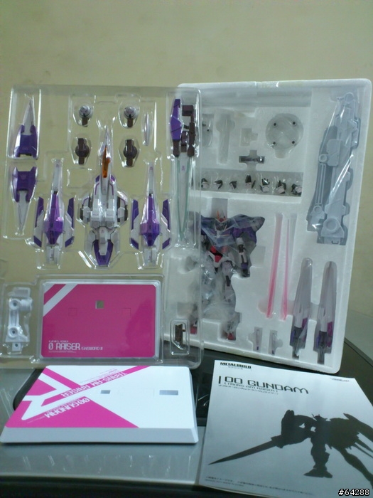 [分享]2011 魂會場 日版超合金鋼彈七劍 GN-0000 7S 電鍍版 金屬色