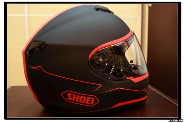 消光黑~SHOEI ~QWEST BLOODFLOW ~ 女王的帽~~開箱!! 開箱!!!