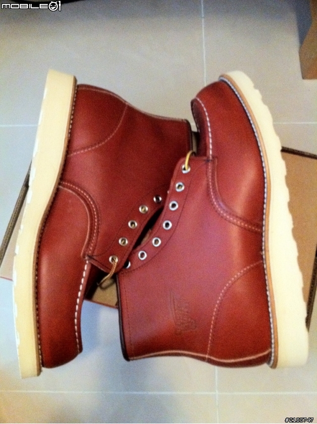麻煩大家幫忙鑑定一下這雙red wing 8131!!