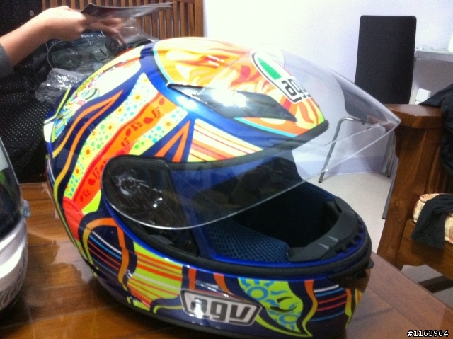 [開箱文] SHOEI X12 KALLIO 同場加映 AGV 五大洲