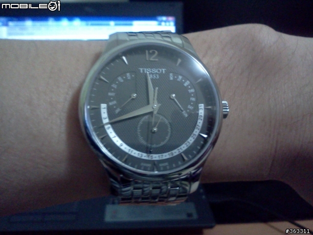 TISSOT 開箱  逆跳復刻經典腕錶-黑灰