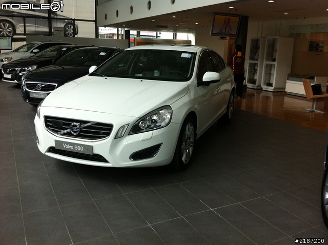 [賞車文]年前試車之VOLVO V60 T5 R DESIGN真的好迷人!!!