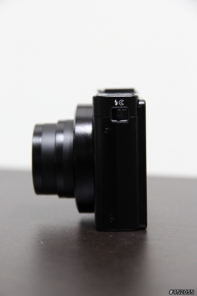 [開箱]CP值爆表的黑天使～NIKON P300