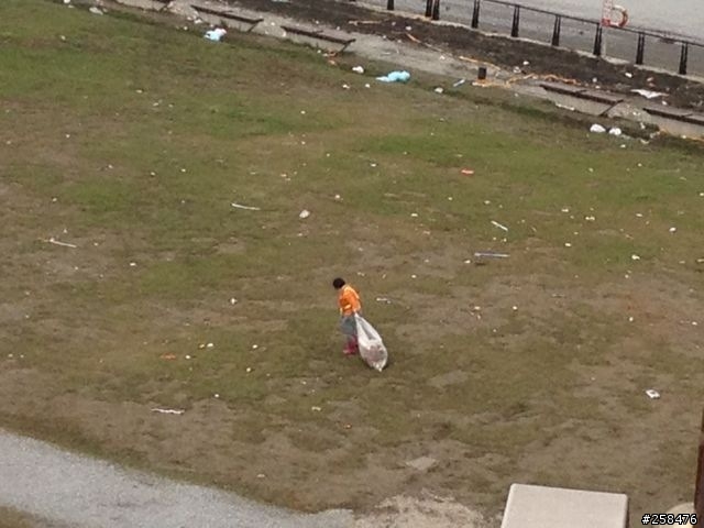 你跨年，我失眠，他辛苦