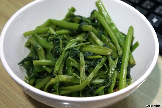 淡炒蔬菜 & 鮪魚拌麵