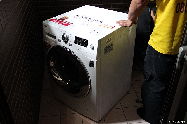 雨天也可以放心洗衣服！LG WD-10RFD變頻洗脫烘滾筒洗衣機極簡分享