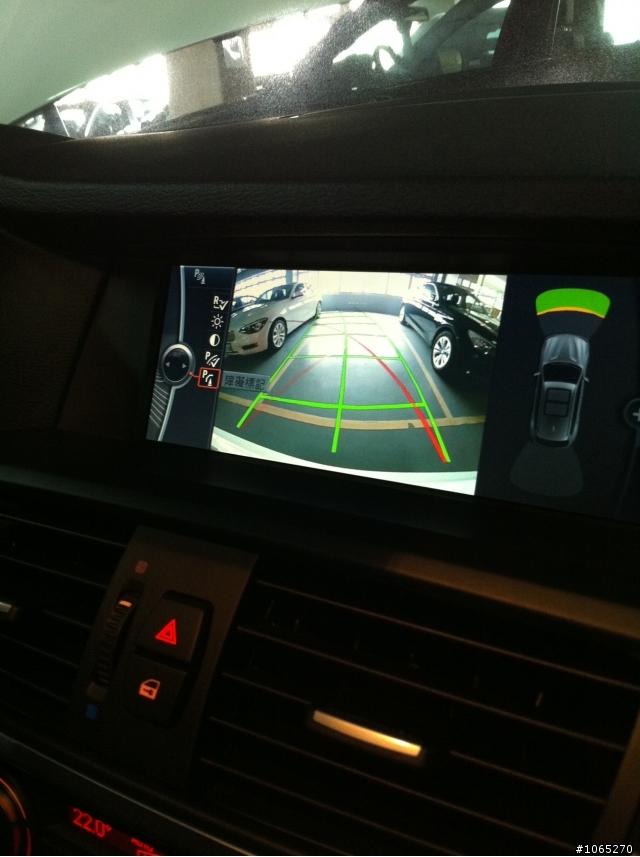 ~BMW X3-3.0 柴油 白色~