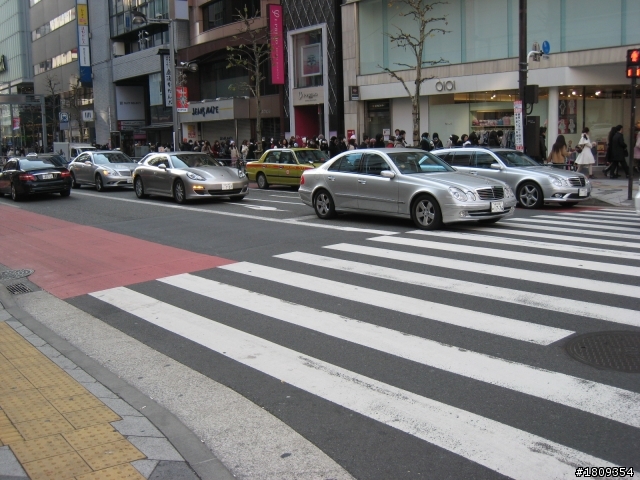 六本木的BMW