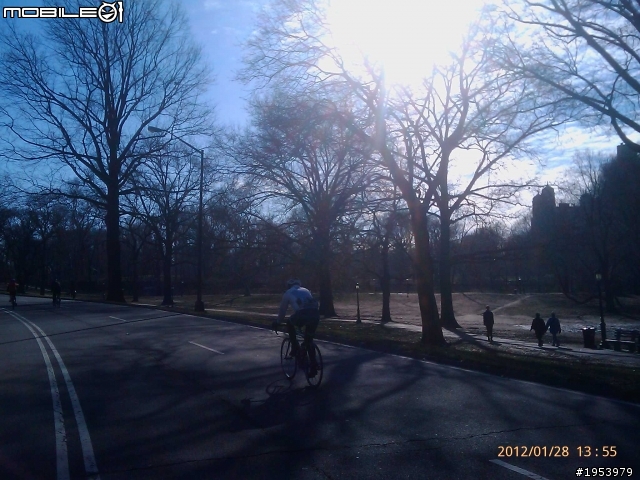 回紐約過年騎車(2)......寒冷中前進.....中央公園(central park)之美!