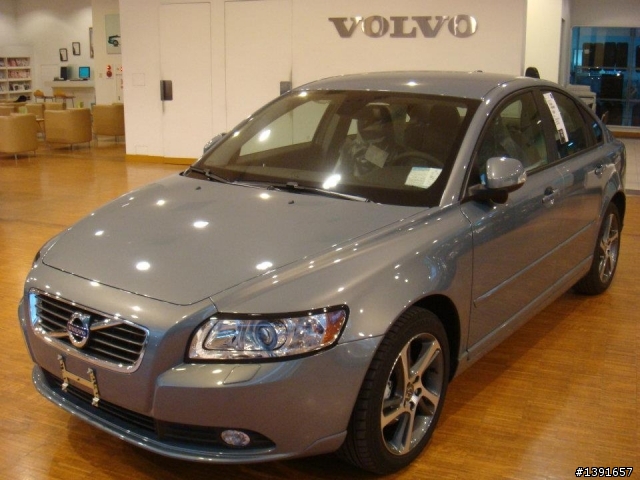 Ｓ６０＋Ｓ４０簡易暫開箱（待Ｓ６０交車後來補上個合照）