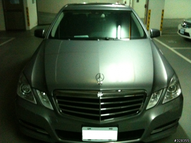 W212 E250 2012 Model 開箱,用 iPhone 3GS 照的,抱歉,畫質很差,改天再用 D90 補拍