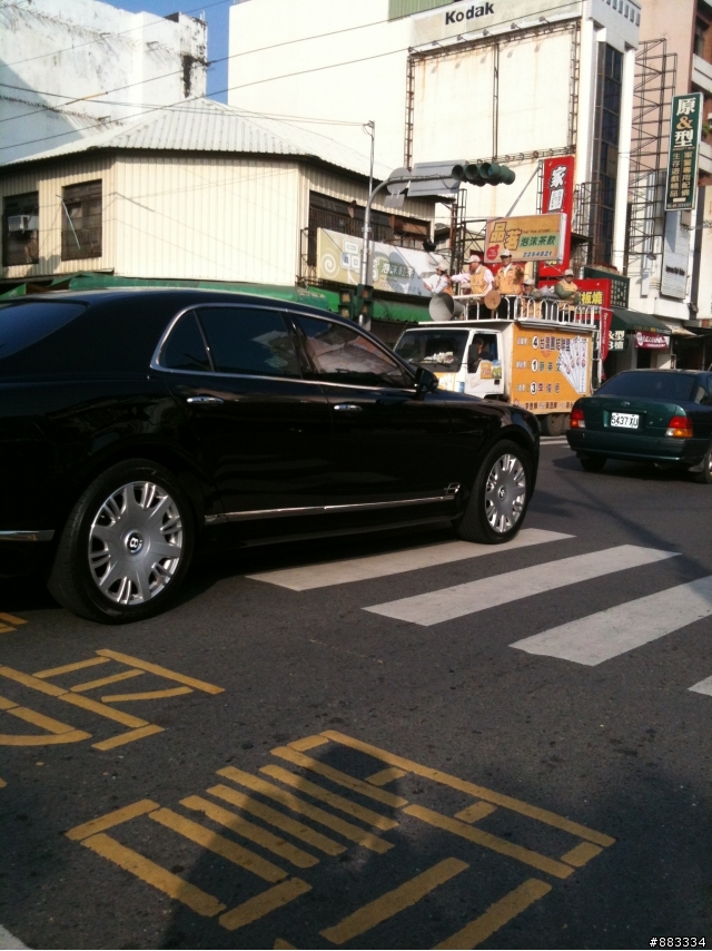 嘉義某大亨的新車