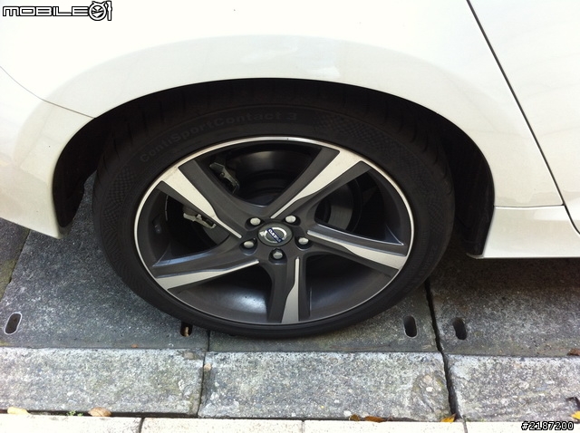 [賞車文]年前試車之VOLVO V60 T5 R DESIGN真的好迷人!!!