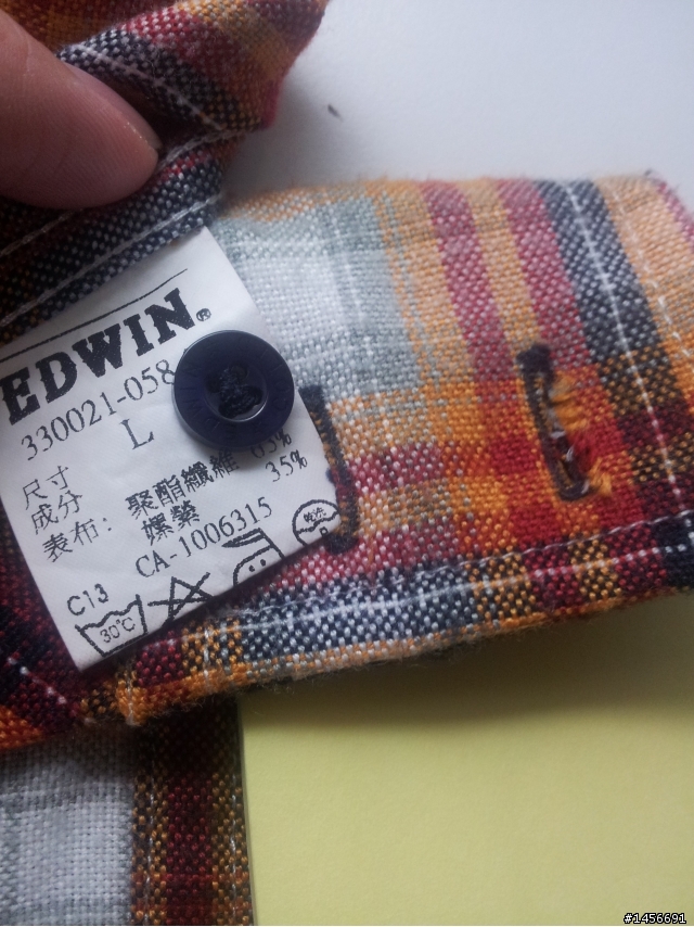 穿不到10次的EDWIN襯衫袖口竟然脫線