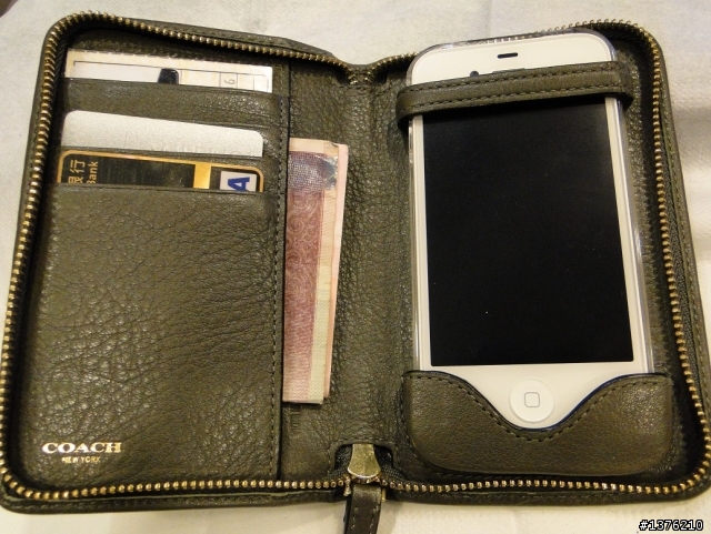 Coach iPhone 皮革保護套夾