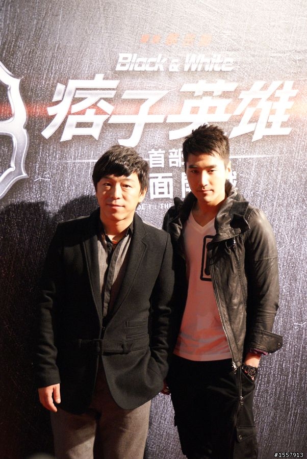 【SUV特技表演 圖多多!】參加痞子英雄首映會，看到趙又廷的英雄車！