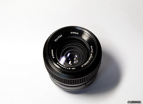 請教老手~VIVITAR 35/2.8 這兩顆M42的不同處